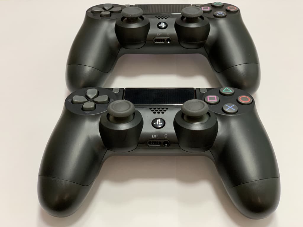 Сравнение оригинального контроллера PlayStation 4 с китайской копией