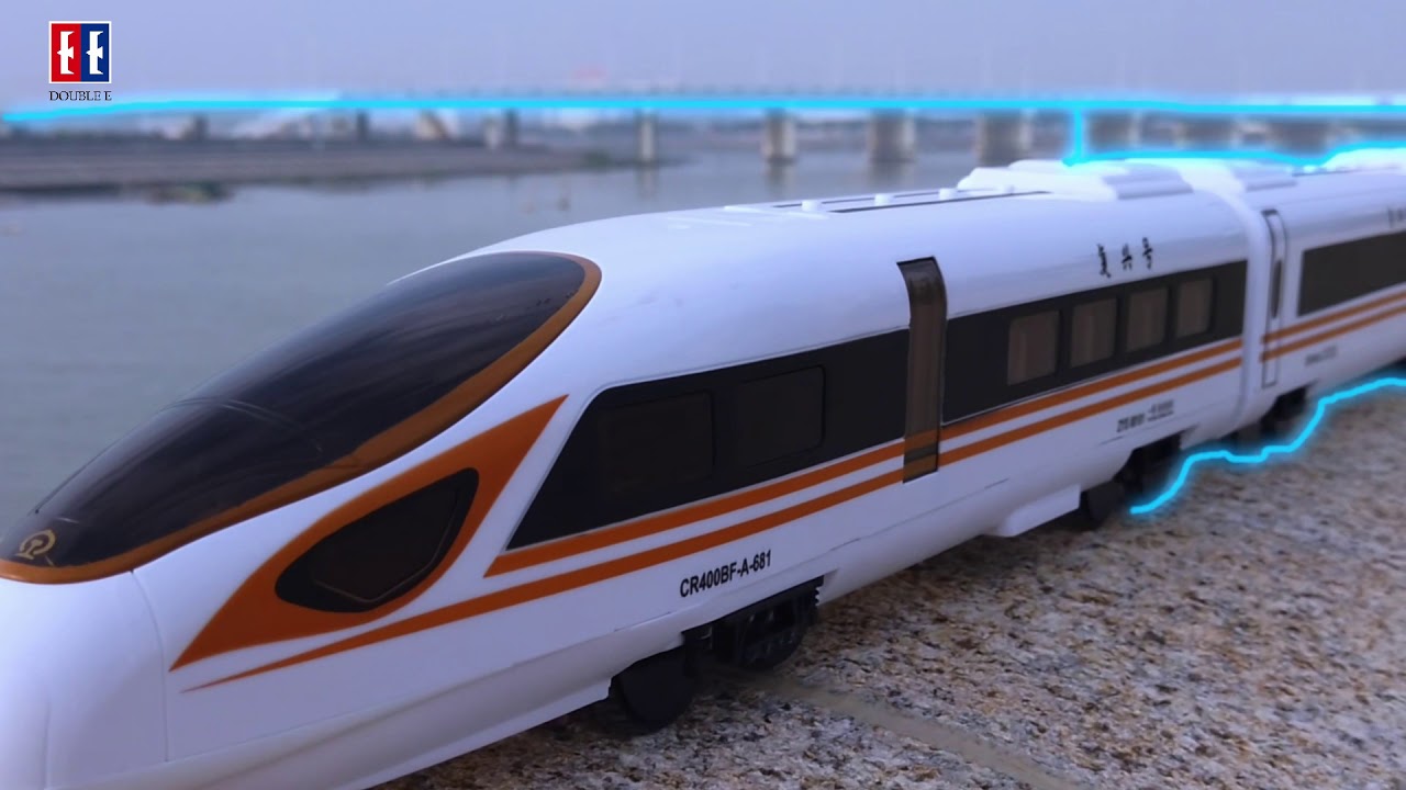 Радиоуправляемый поезд Double E (CRH Train) в составе 3 вагона 1:18 2.4G (E636-003)