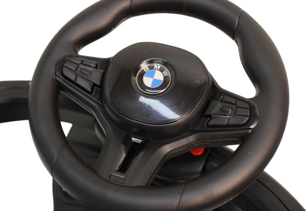 Детский толокар BMW M5 RiverToys (A999MP-M) (белый)