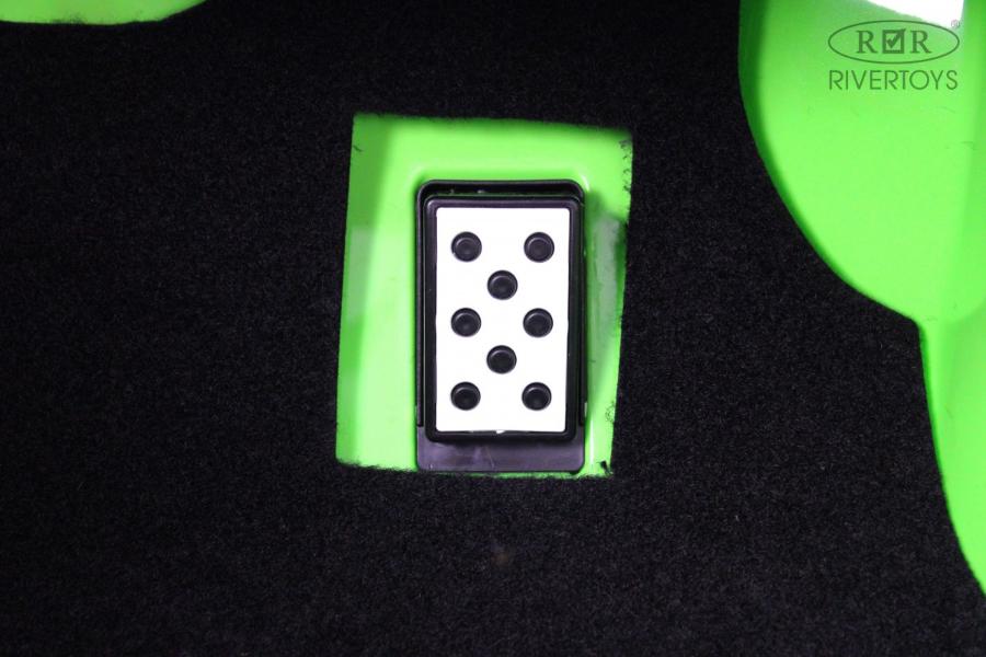 Детский электромобиль RiverToys Lamborghini Urus (E777EE) зеленый