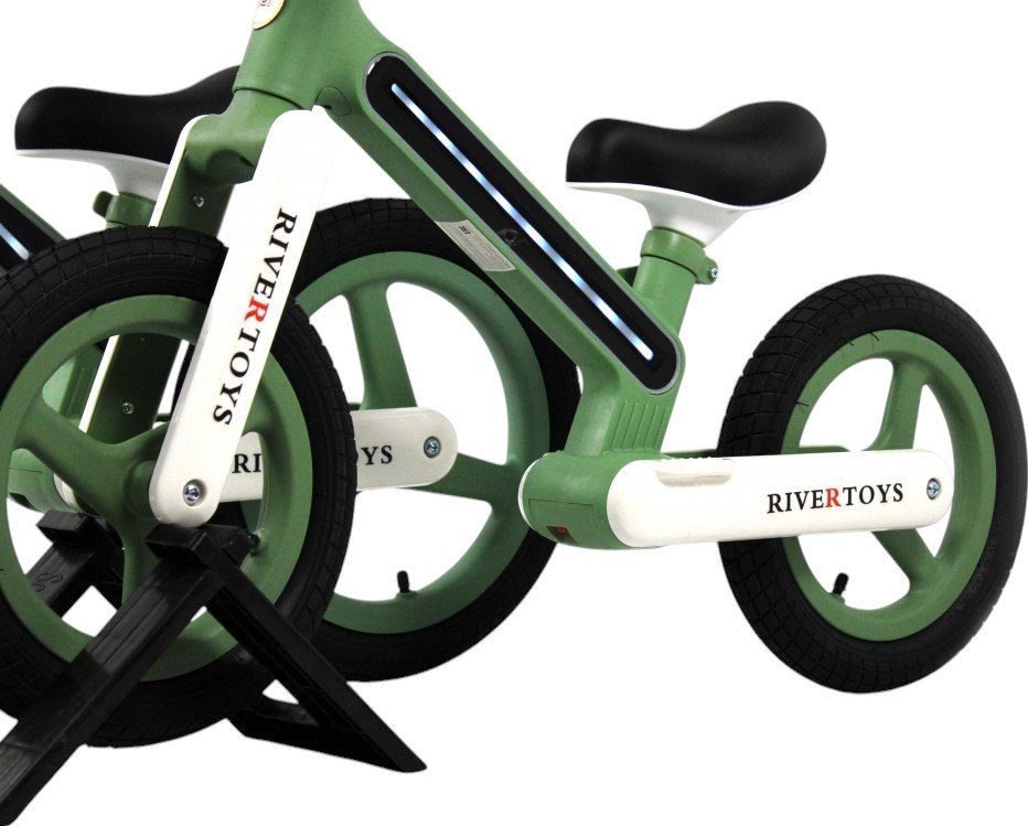 Детский беговел RiverToys (HB-002) (зеленый)