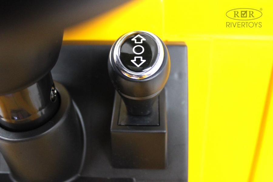 Детский электромобиль RiverToys G001GG жёлтый