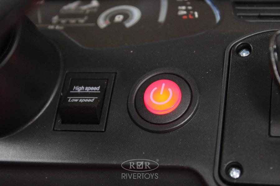 Детский электромобиль RiverToys AUDI Q7 (HL678) розовый