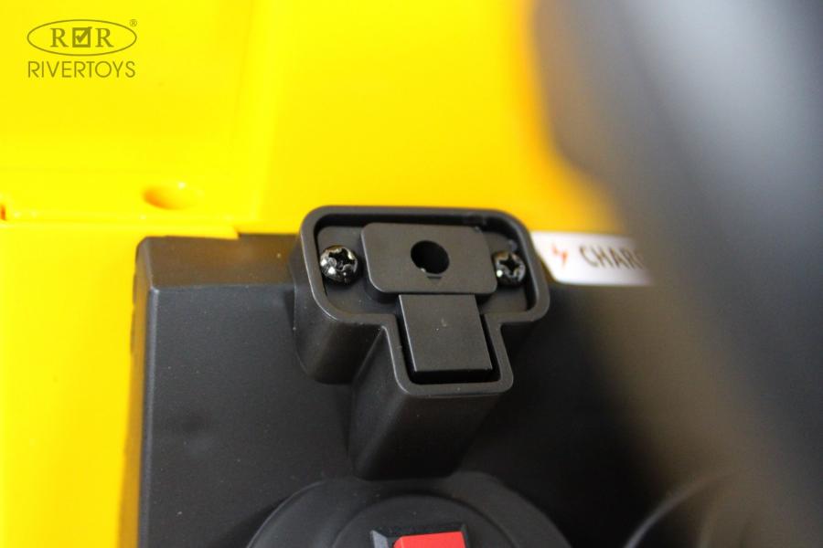 Детский электромобиль RiverToys G001GG жёлтый