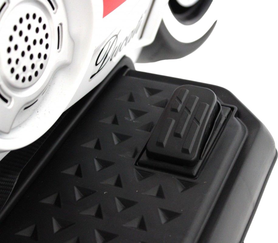 Детский электромотоцикл RiverToys М777БХ белый