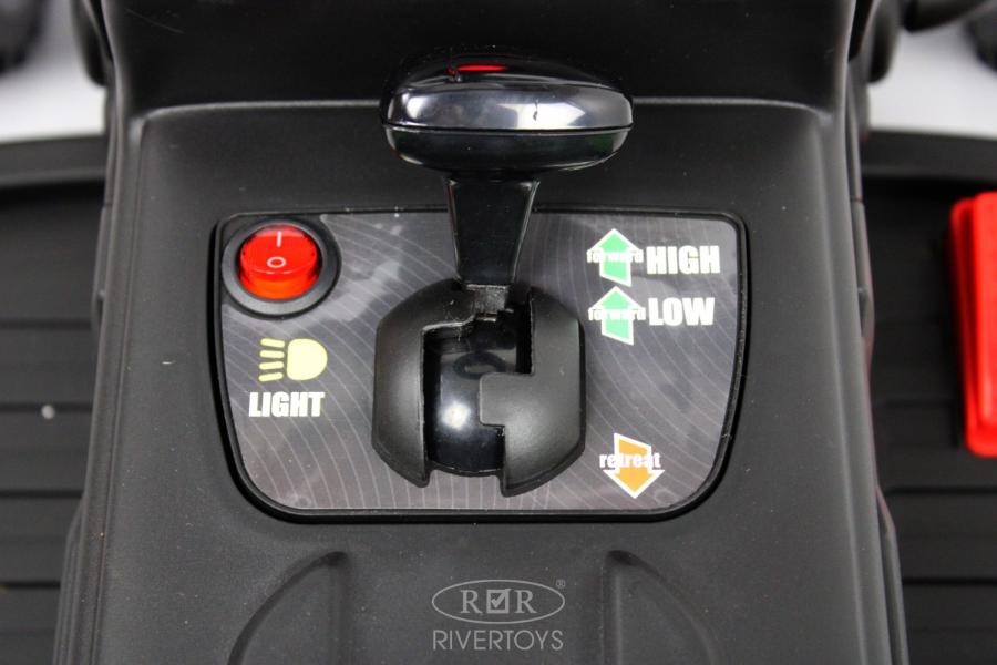 Детский электромобиль RiverToys H444HH зеленый