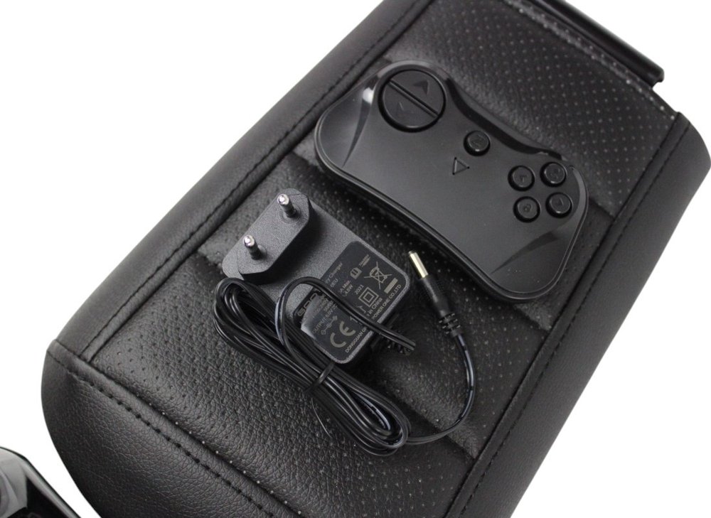 Детский толокар Mercedes-AMG GLS 63 RiverToys (HL600) (белый)