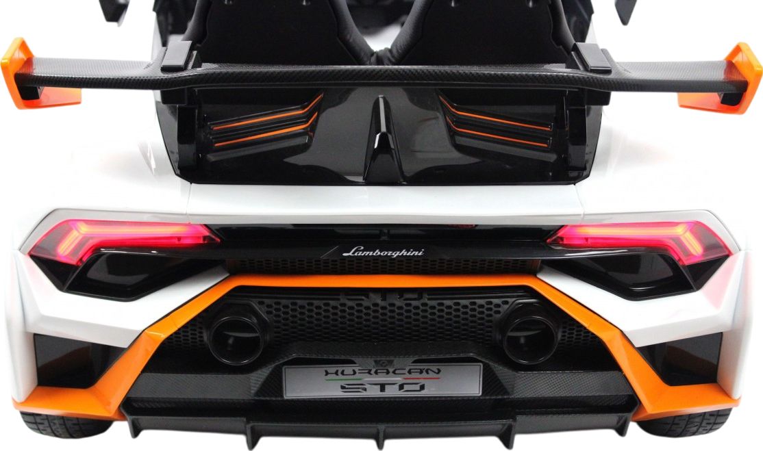 Детский электромобиль RiverToys Lamborghini Huracán STO (E888EE) белый