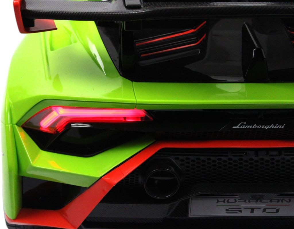 Детский электромобиль RiverToys Lamborghini Huracán STO (E888EE-GREEN) зеленый