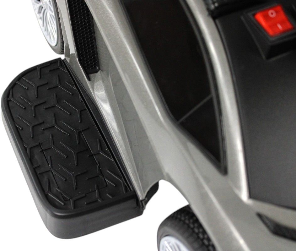 Детский толокар RiverToys (M555MM-H-GREY) серый