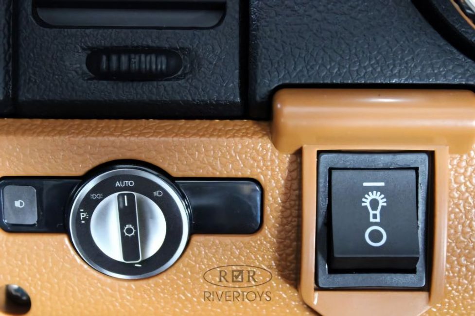 Детский электромобиль Mercedes-Maybach G650 Landaulet (M999MM) серый