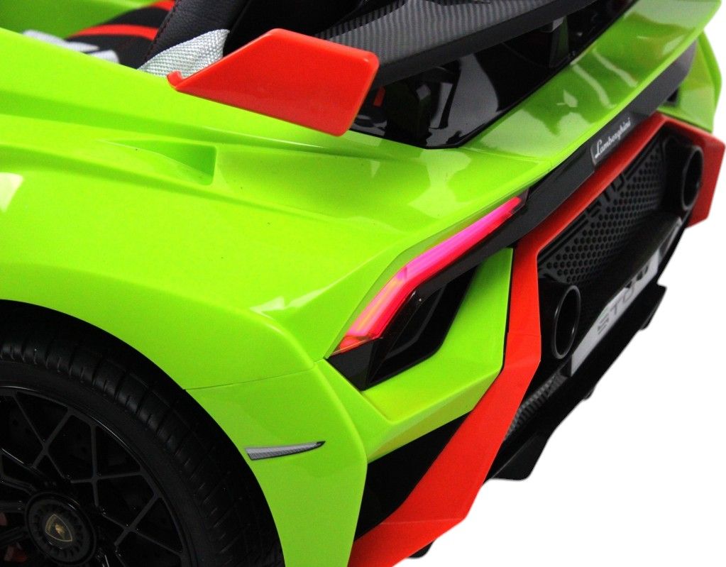 Детский электромобиль RiverToys Lamborghini Huracán STO (E888EE-GREEN) зеленый