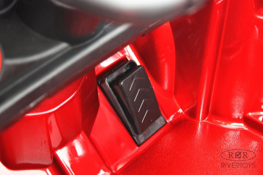 Детский электромобиль RiverToys F333FF красный глянец