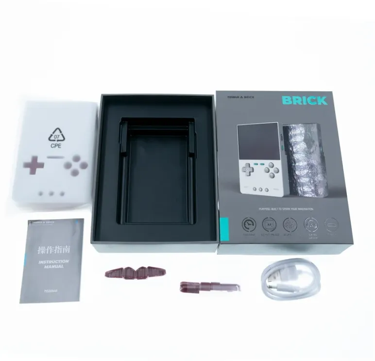 Портативная игровая приставка Trimui Brick (красная)