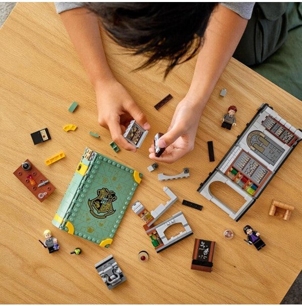 (EU) Конструктор LEGO Harry Potter Занятия по зельям в Хогвартсе (76383)