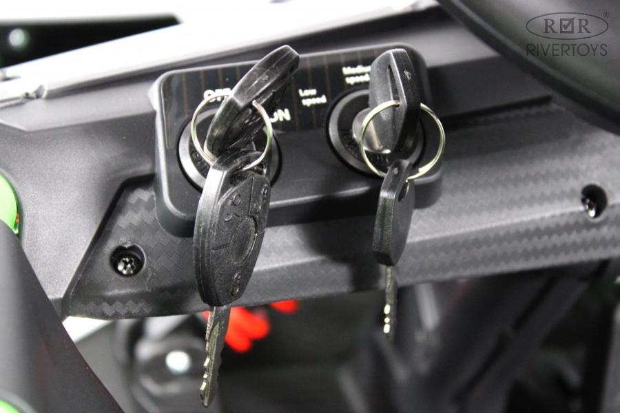 Детский электромобиль RiverToys A999AA зеленый карбон