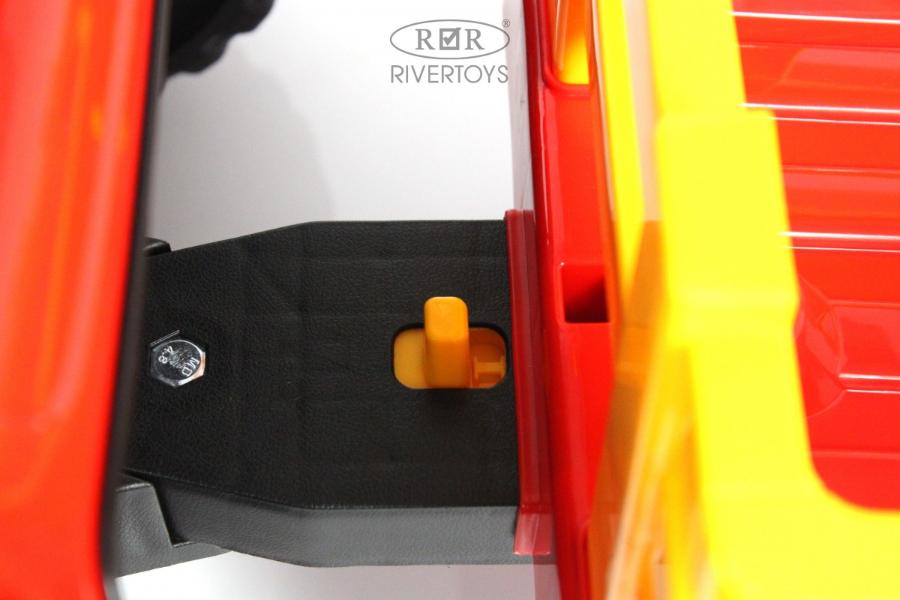 Детский электромобиль RiverToys K111KK красный