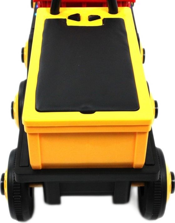 Детский электромобиль RiverToys K008AM красный