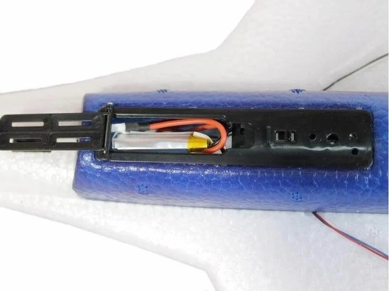 Радиоуправляемая модель CTF истребитель FX-823 Gyro RTF (KD144202)