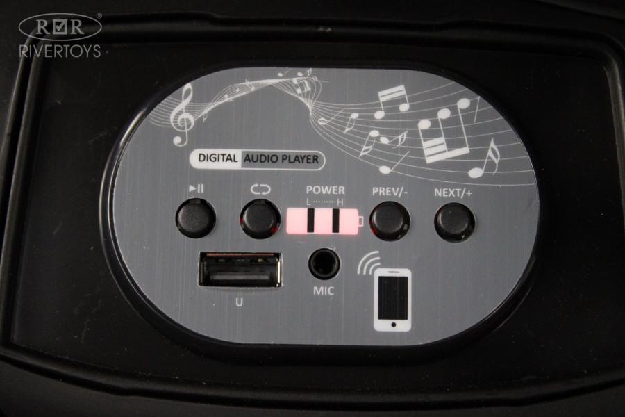 Детский электромобиль RiverToys AUDI Q7 (HL678) розовый