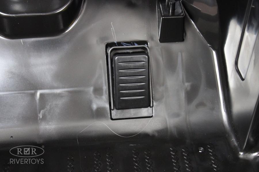 Детский электромобиль RiverToys K888AM желтый