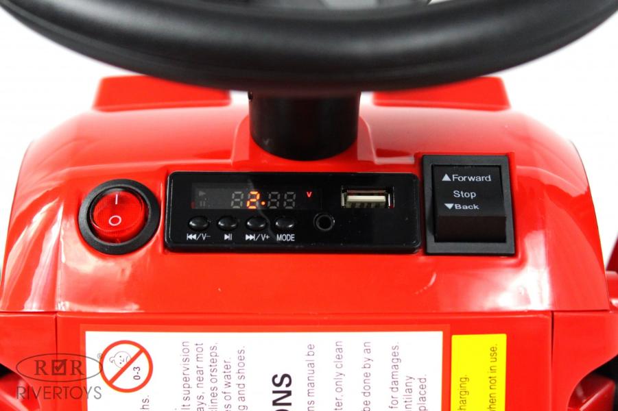 Детский электромобиль RiverToys трактор-погрузчик T333TT красный