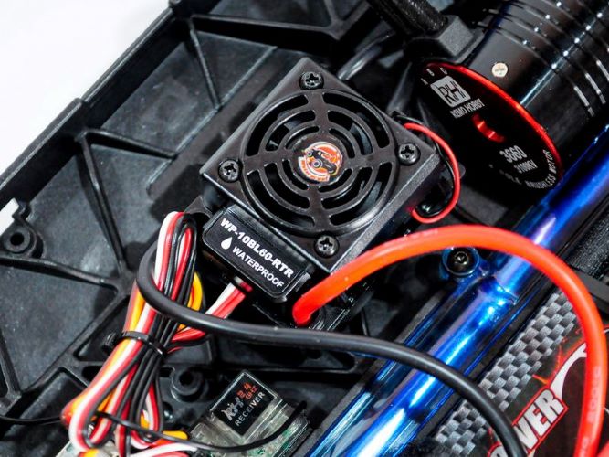 Радиоуправляемая трагги Remo Hobby EVO-R Brushless (зеленая) 4WD 2.4G 1/8 RTR (E666-003)