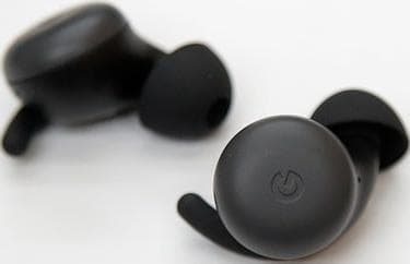 Беспроводные наушники Google Pixel Buds TWS Almost Black с зарядным футляром (чёрные)