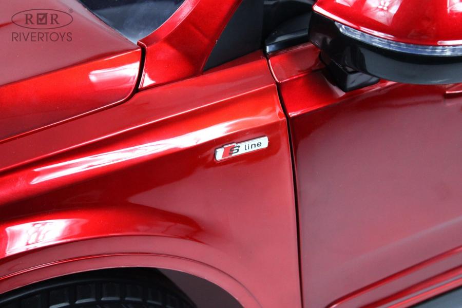 Детский электромобиль RiverToys AUDI Q7 (HL678) красный глянец