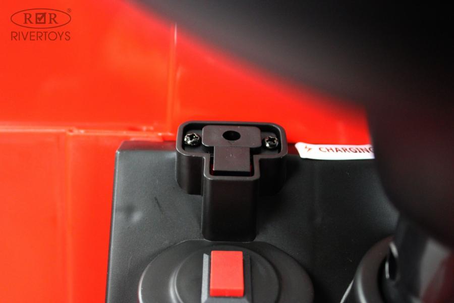 Детский электромобиль RiverToys G002GG красный