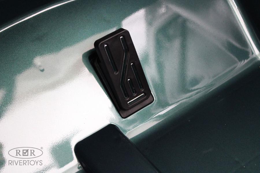 Детский электромобиль RiverToys Y999YY зеленый глянец