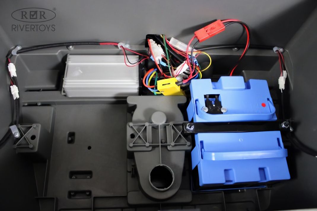 Детский электромобиль Mercedes-Maybach G650 Landaulet (M999MM) серый