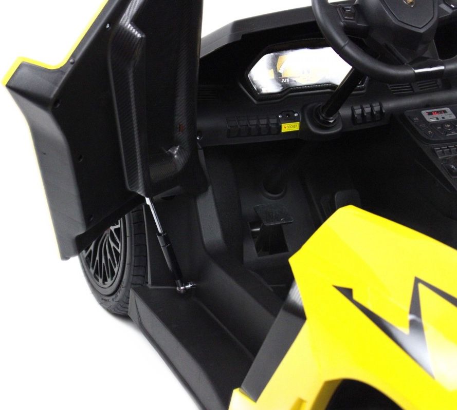Детский электромобиль RiverToys Lamborghini Aventador SV (M777MM) желтый