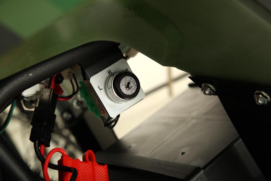 Детский электроквадроцикл RiverToys MIKA LUX оранжевый