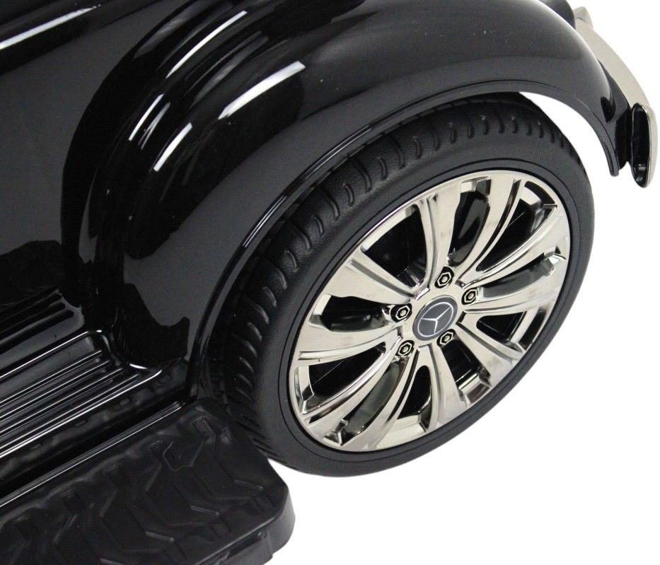 Детский толокар RiverToys Mercedes-AMG 300S (G300GG-D-BLACK-GLANEC) черный глянец