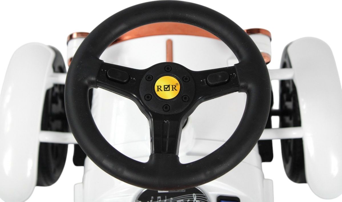 Детский электромобиль RiverToys (K222PX-WHITE) белый