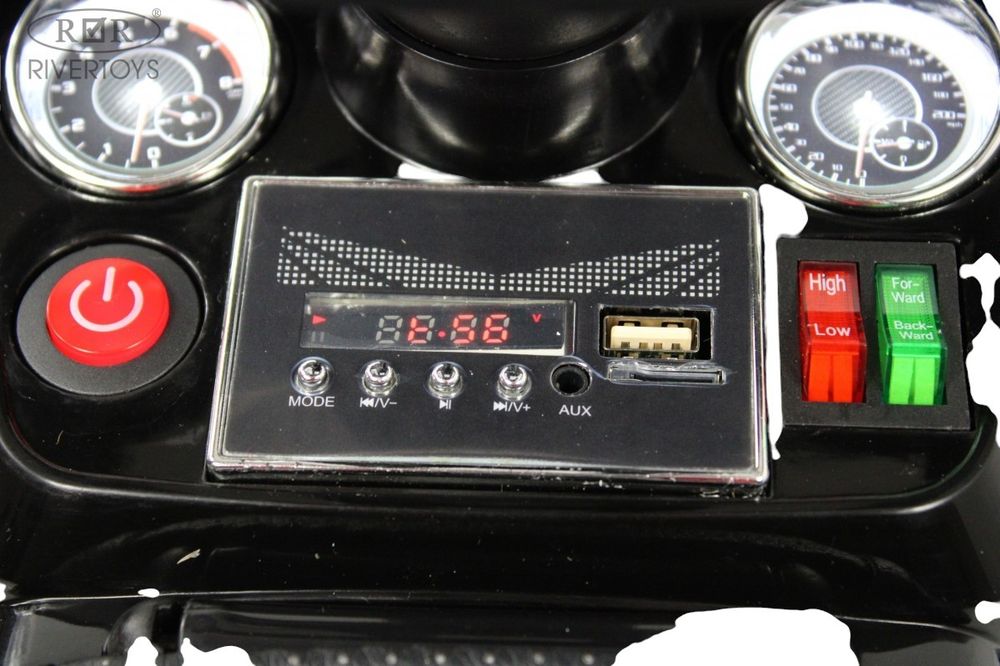 Детский толокар Mercedes-AMG GLS 63 RiverToys (HL600) (черный)