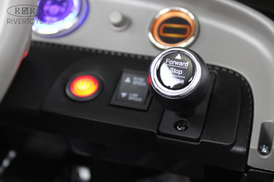 Детский электромобиль RiverToys Bentley EXP12 (JE1166) черный