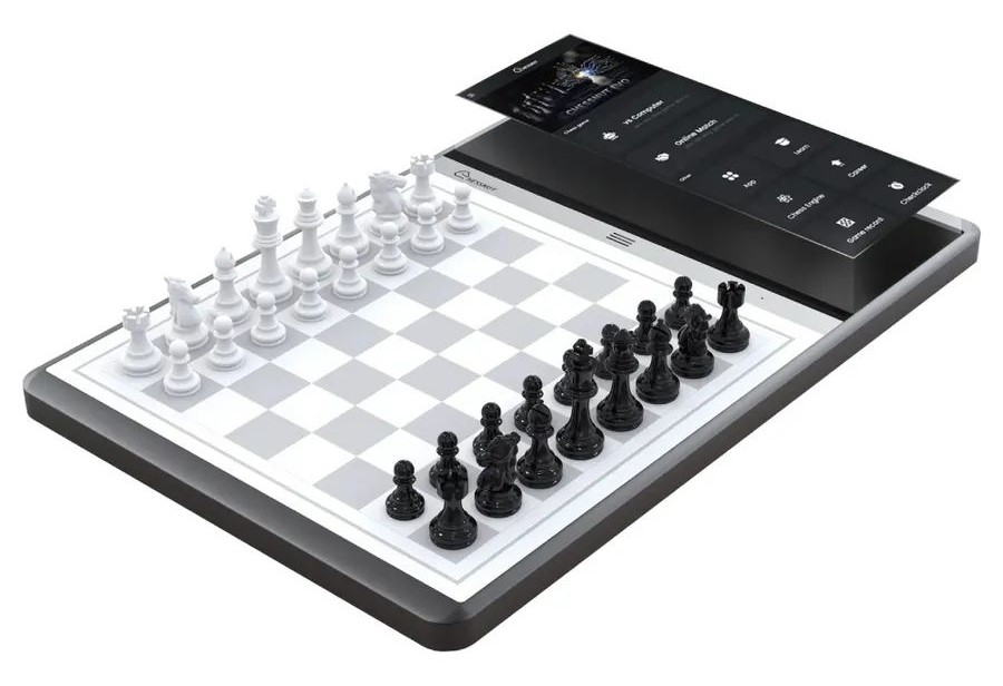 Шахматы Chessnut Evo с искусственным интеллектом