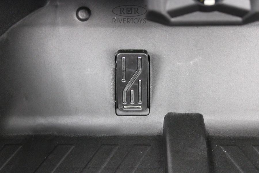 Детский электромобиль RiverToys BRP Can-Am Maverick (Y111YY) зеленый