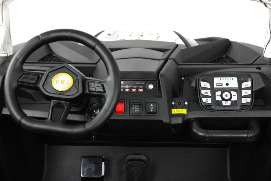 Детский электромобиль RiverToys M222MM белый Spider