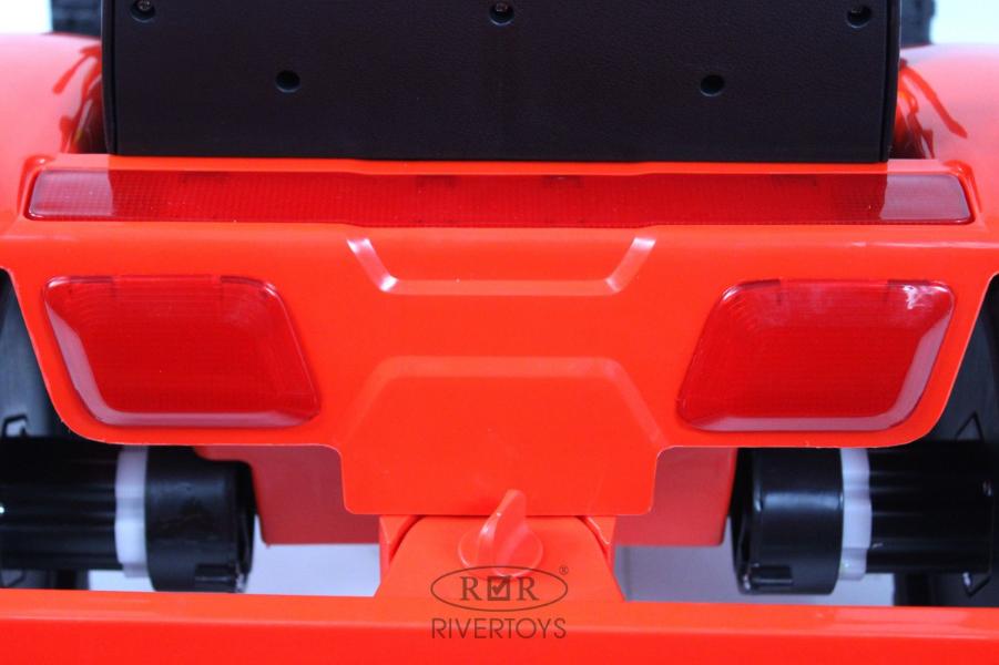Детский электромобиль RiverToys трактор-погрузчик T333TT красный