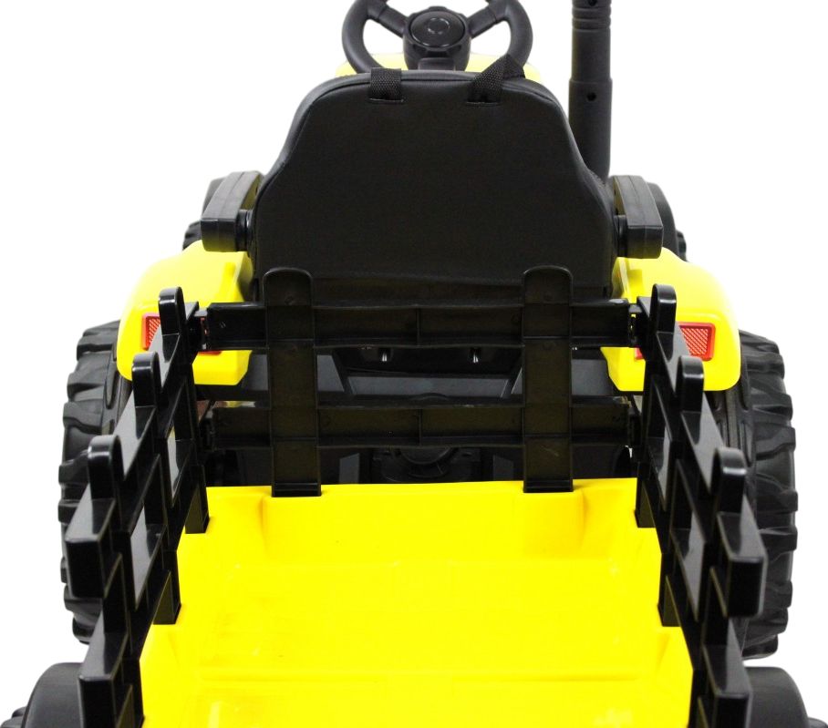 Детский электромобиль RiverToys O555OO жёлтый