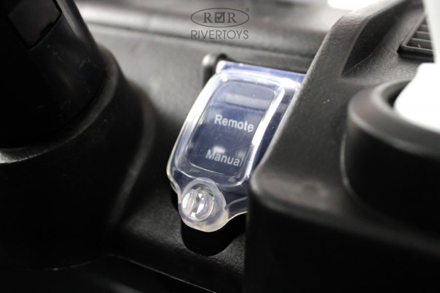 Детский электромобиль RiverToys трактор Volvo (Y444YY) оранжевый