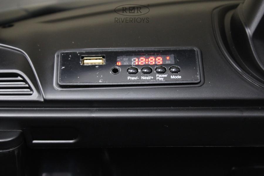 Детский электромобиль RiverToys McLaren Artura (P888BP) черный