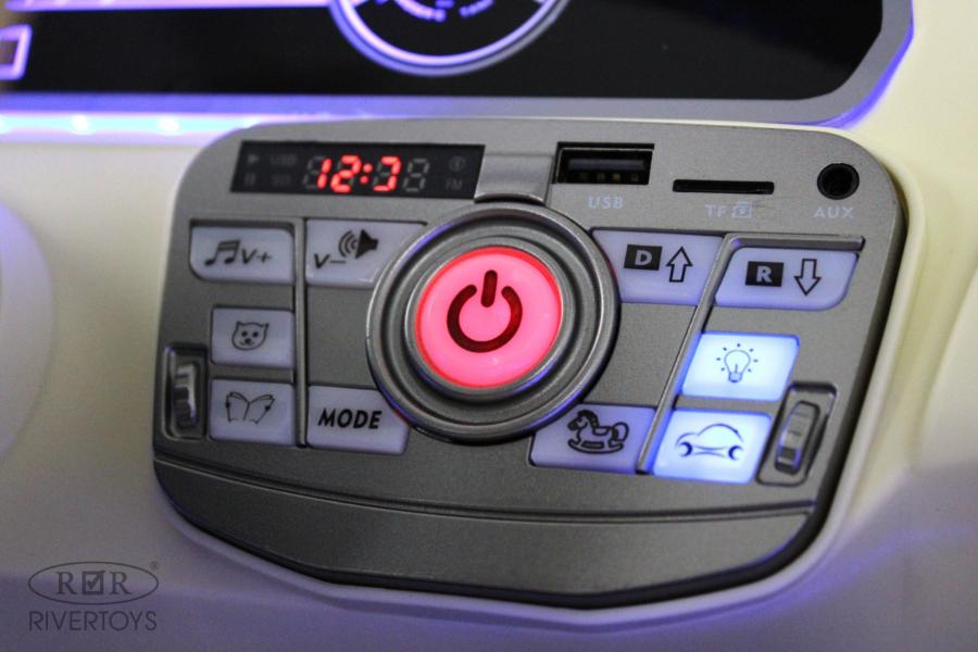 Детский электромобиль RiverToys Rolls-Royce (E444EE) черный глянец