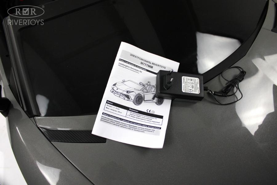 Детский электромобиль RiverToys Lamborghini Aventador SV (M777MM) серый