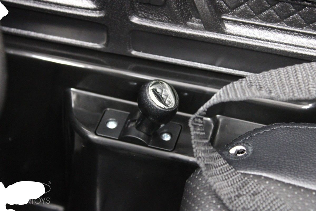 Детский электромобиль RiverToys Mercedes-Benz G63 (T999TT-BLACK             ) черный