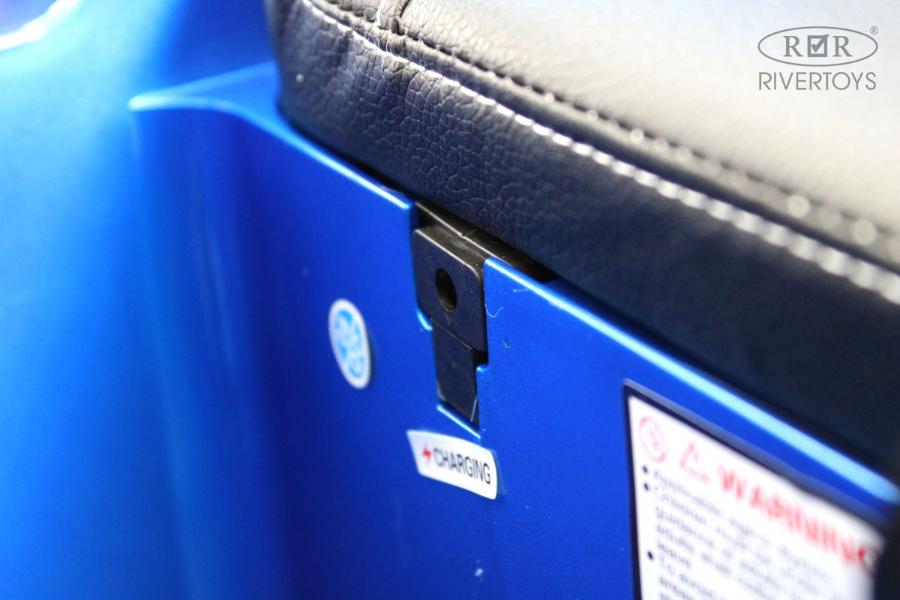 Детский электромобиль RiverToys X004XX синий глянец