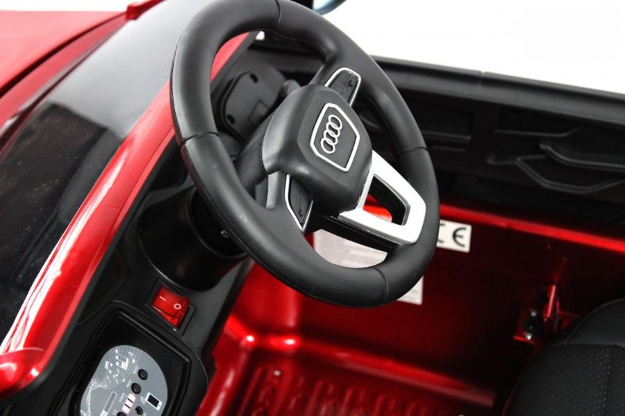 Детский электромобиль RiverToys AUDI Q7 (HL678) красный глянец